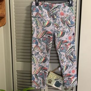 Victoria’s Secret Sport Capri Leggings